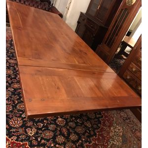 French Provincial Style Pedestal Table