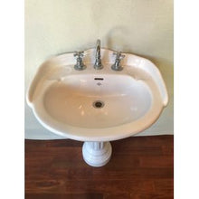 Load image into Gallery viewer, Victorian Style Pedestal Basin
